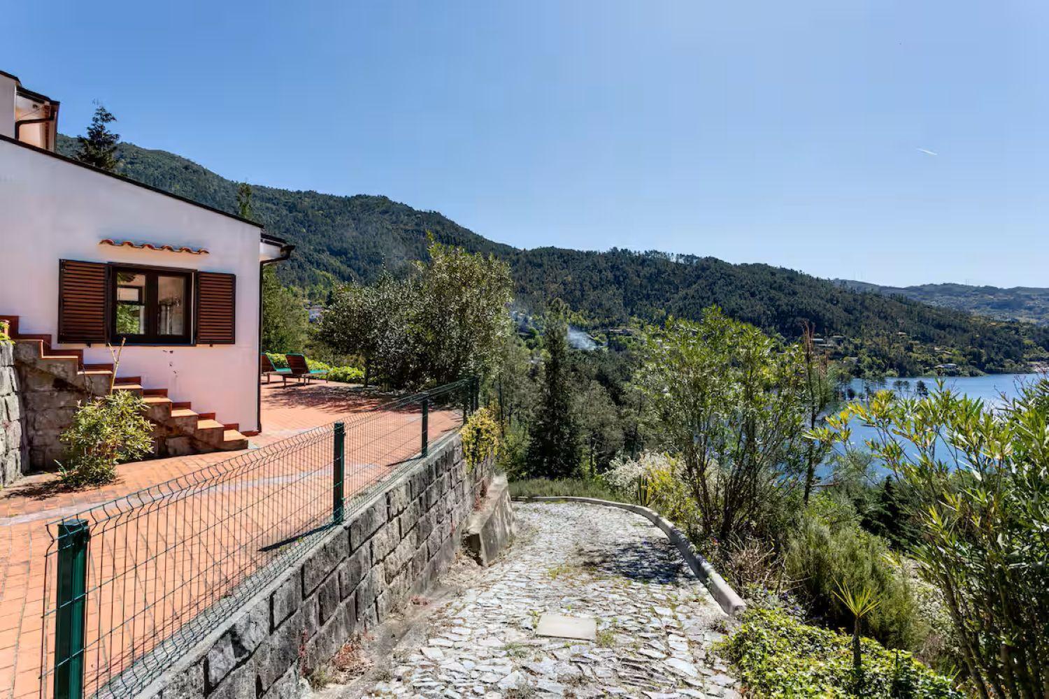 Geres Mountain Lake Views By Geres Casas Экстерьер фото