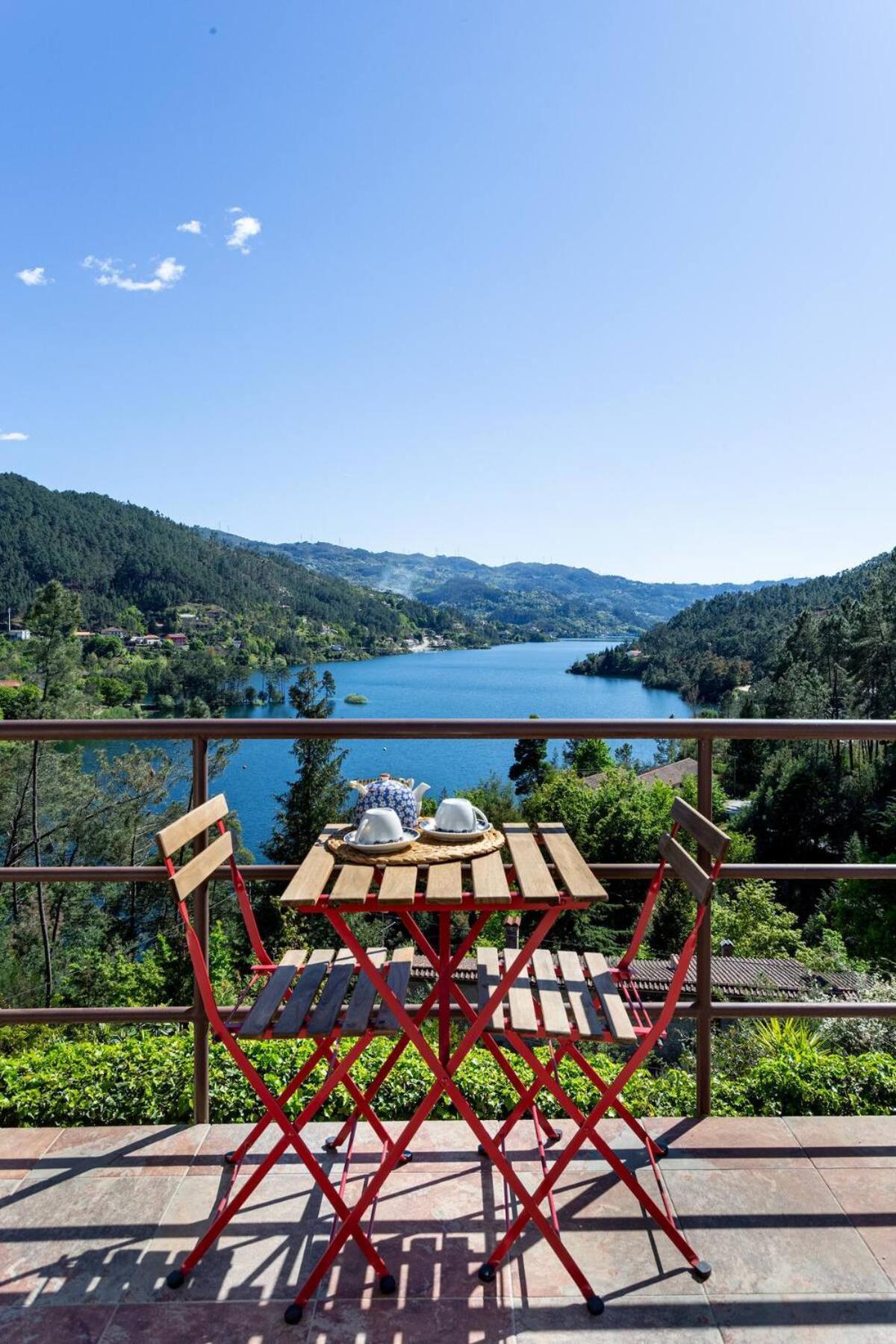 Geres Mountain Lake Views By Geres Casas Экстерьер фото